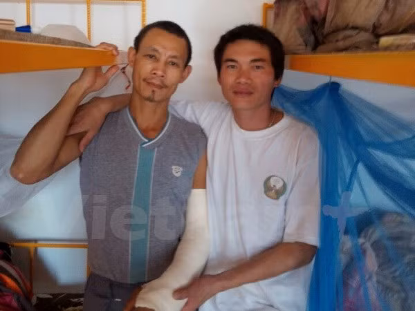 Workers beaten in Algeria discharged from hospital ảnh 1