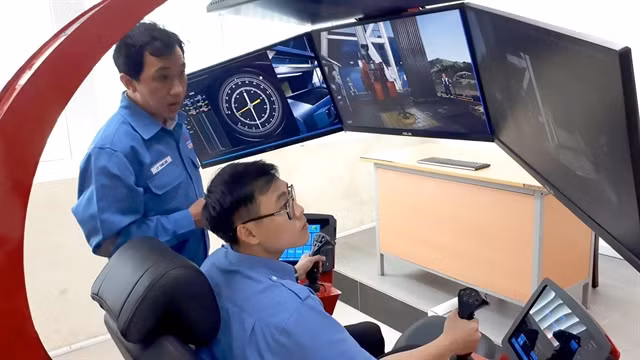 Cooperation between schools and businesses creates jobs for graduates ảnh 1