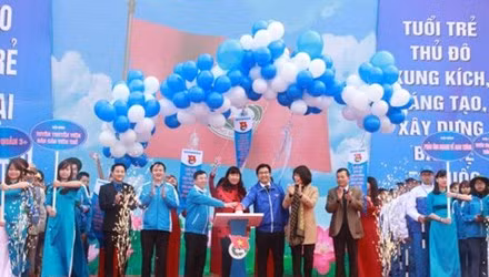 Youth prove role in community building ảnh 1