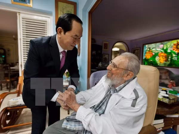 President thanks Cuban counterpart for warm welcome ảnh 1