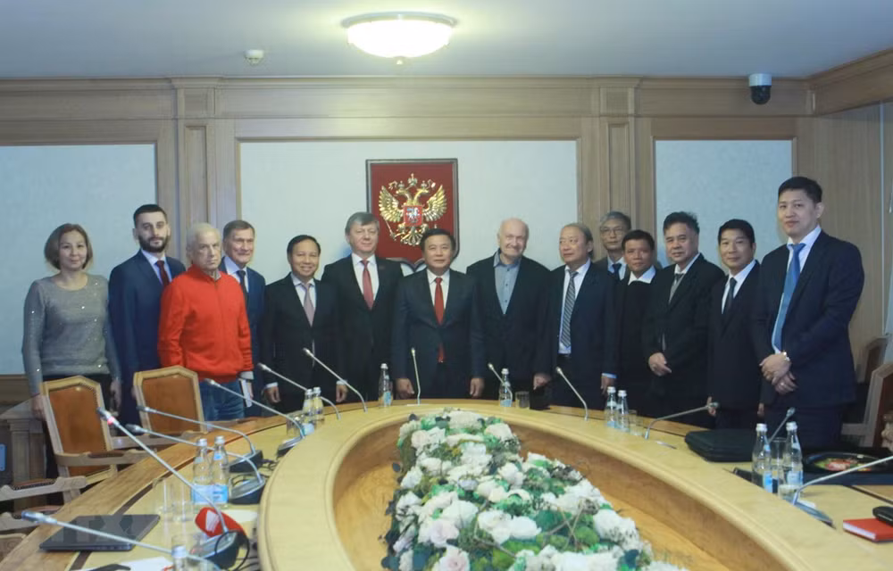 CPV seeks stronger relations with Communist Party of Russia ảnh 1