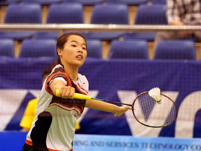 Female badminton player wins silver at Hungarian int’l tournament ảnh 1