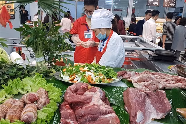 Pork supply to meet demand on domestic market next months ảnh 1