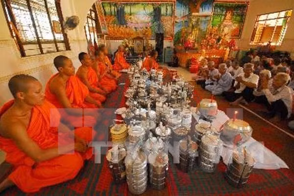 Khmer people in Bac Lieu welcome Chol Chnam Thmay festival ảnh 1