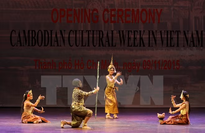 Soc Trang province strengthens traditional bond with Cambodia ảnh 1