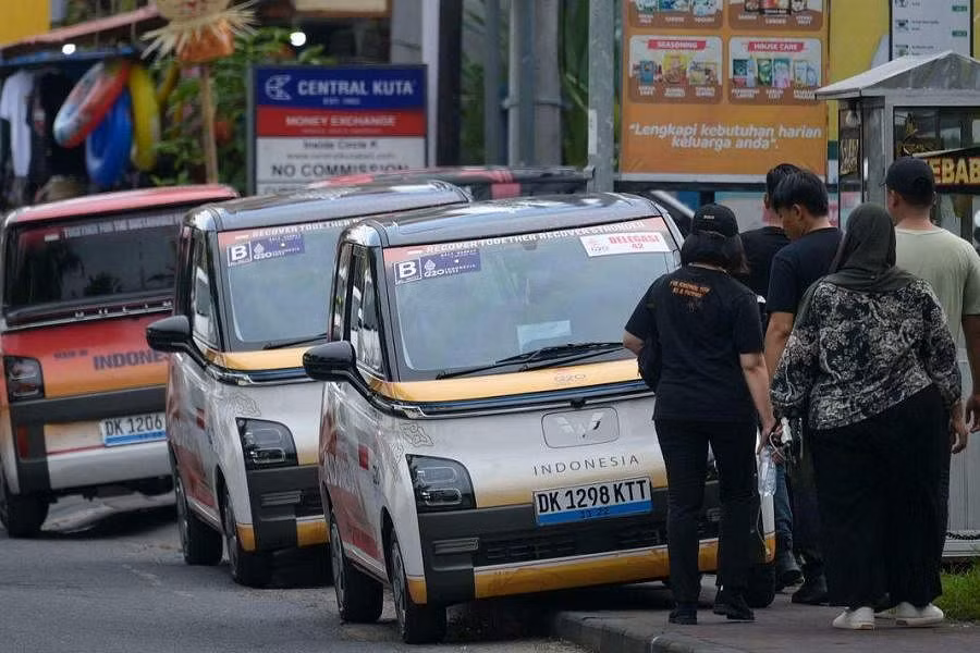 Indonesia mulls reducing tax on EVs sales to 1% ảnh 1