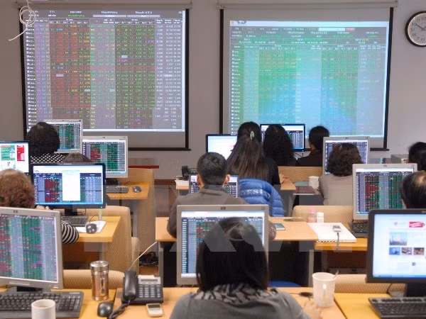 Vietnam’s stocks up on investor confidence ảnh 1