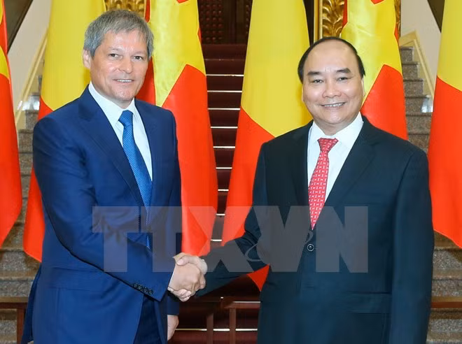 Romanian Prime Minister wraps up Vietnam trip ảnh 1