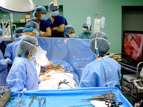 More than 70 children get free heart surgery ảnh 1