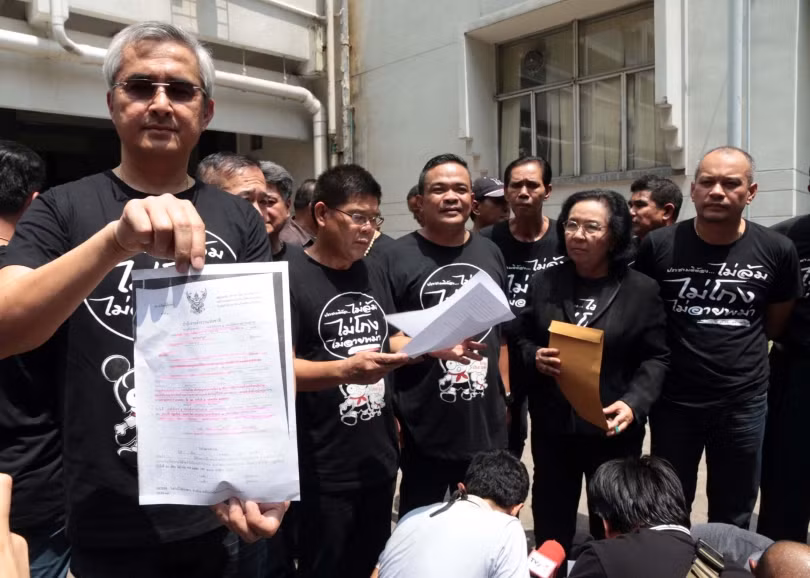 Thailand: 19 red shirt leaders accused of violating ban on gatherings ảnh 1