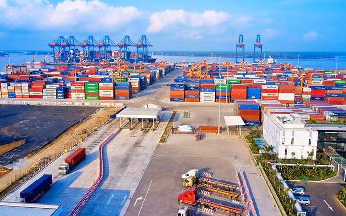 Vietnam enjoys trade surplus of 125 billion USD with European, American markets ảnh 1