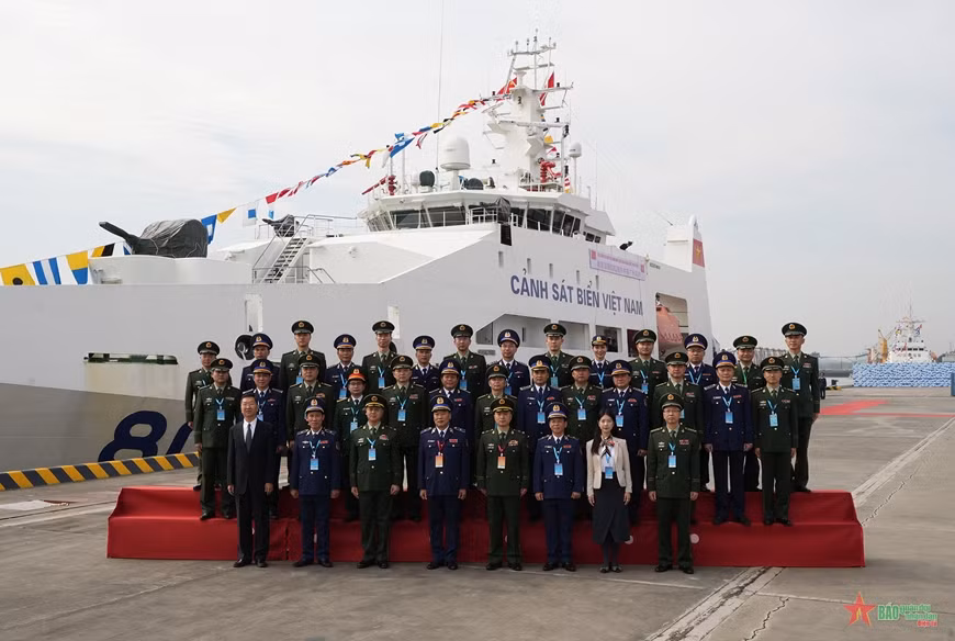 Vietnam Coast Guard vessel visits China’s Guangzhou province ảnh 2 Vietnam Coast Guard vessel visits China’s Guangzhou province ảnh 2