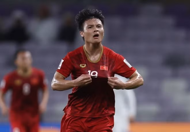 Quang Hai must move abroad: Fox Sports Asia ảnh 1