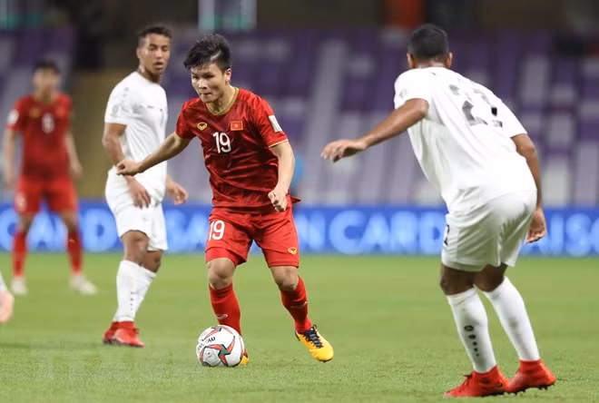 Hai among 10 best performers of Asian Cup’s third round ảnh 1