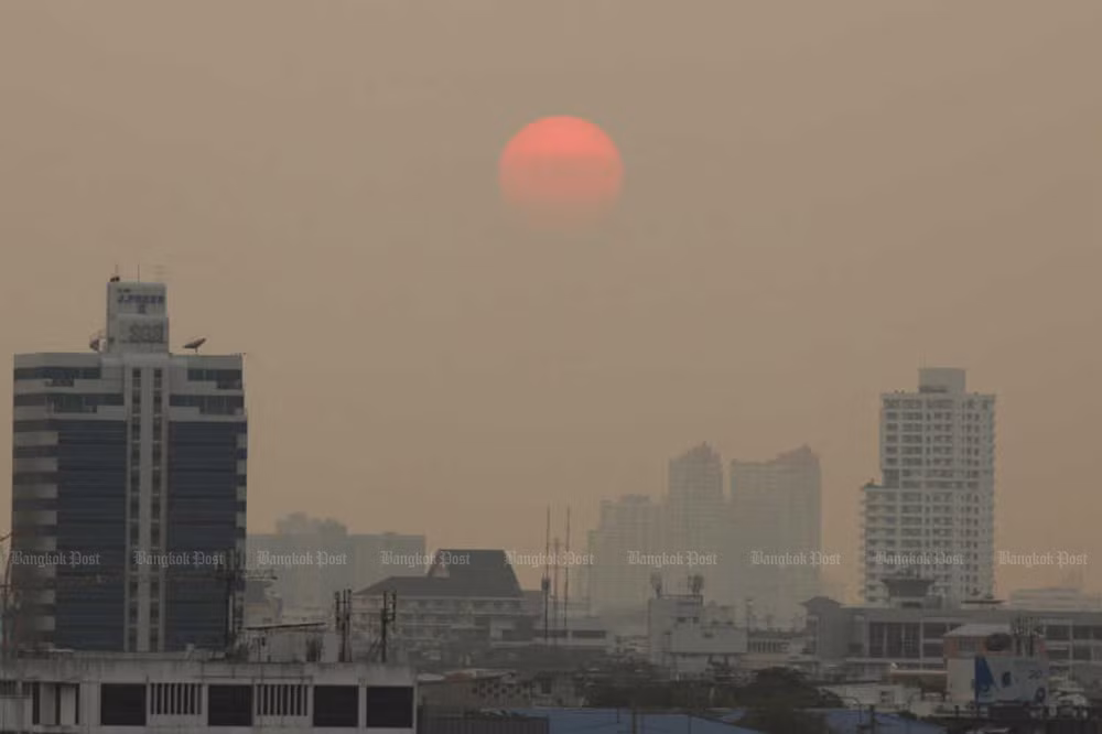 Thailand to ban personal car use to reduce air pollution ảnh 1