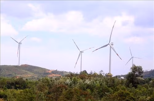 Quang Tri province starts construction of 3 more wind power plants ảnh 1