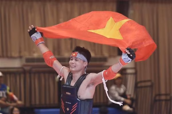SEA Games 32: Vietnam win 15 more golds, rising to second position in medal tally ảnh 2 SEA Games 32: Vietnam win 15 more golds, rising to second position in medal tally ảnh 2