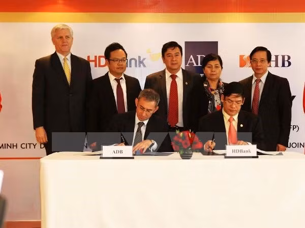 ADB continues supporting trade activities in Vietnam ảnh 1