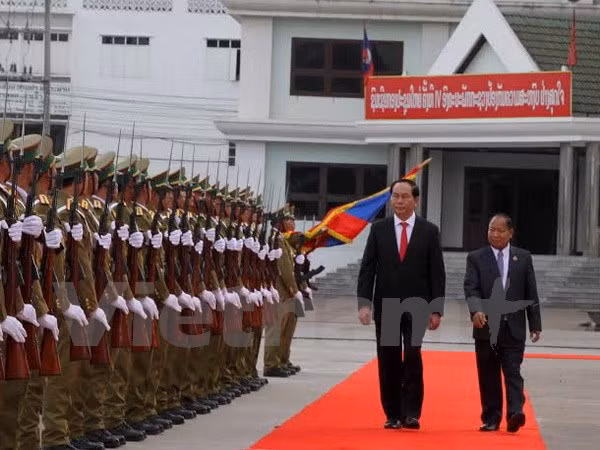 Vietnam, Laos set to continue fighting crimes next year ảnh 1