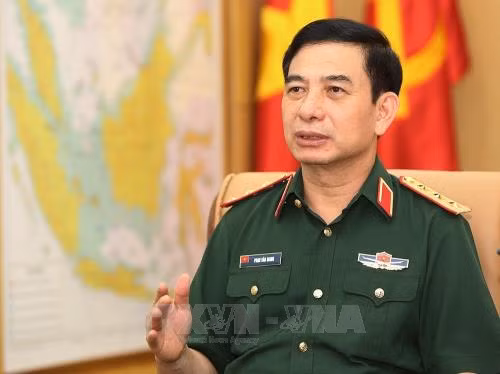Chief of Malaysia’s Navy visits Vietnam ảnh 1