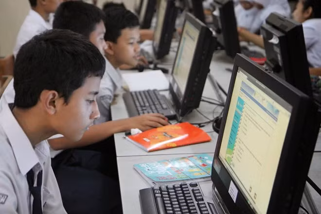 Indonesia monitors students' social media to prevent terrorism ảnh 1