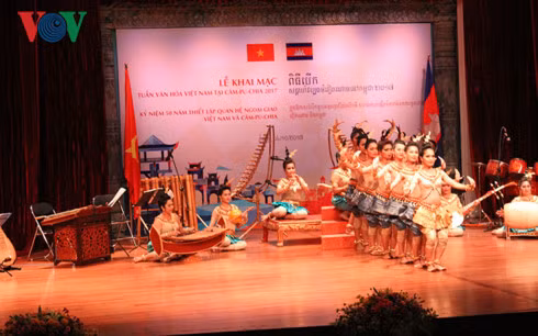 Vietnamese Cultural Week celebrated in Cambodia ảnh 1 Vietnamese Cultural Week celebrated in Cambodia ảnh 1