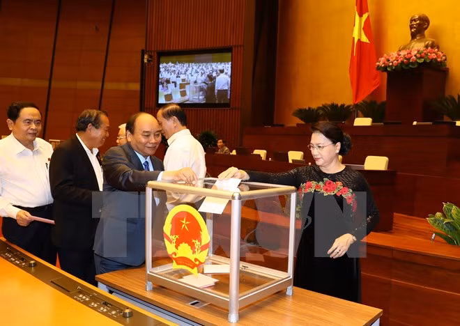 Lawmakers ratify appointments of two Government members ảnh 1
