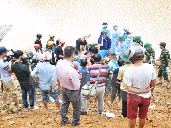 Yen Bai exerts all efforts to search for missing people after flood ảnh 1