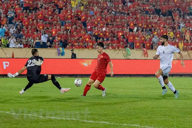 Vietnam win 2-0 over Palestine in FIFA Days match ảnh 1