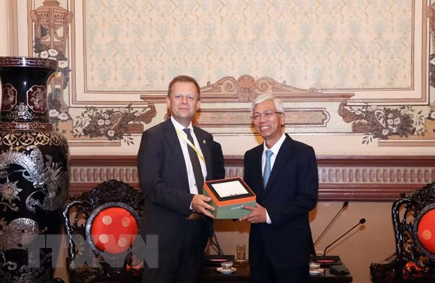 HCM City fosters cooperation with Leipzig, Porto ảnh 1