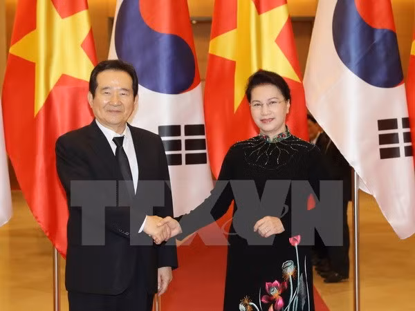 Top legislators talk ways to cement Vietnam-RoK relations ảnh 1