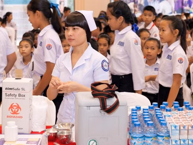 Laos to provide free health care for children ảnh 1