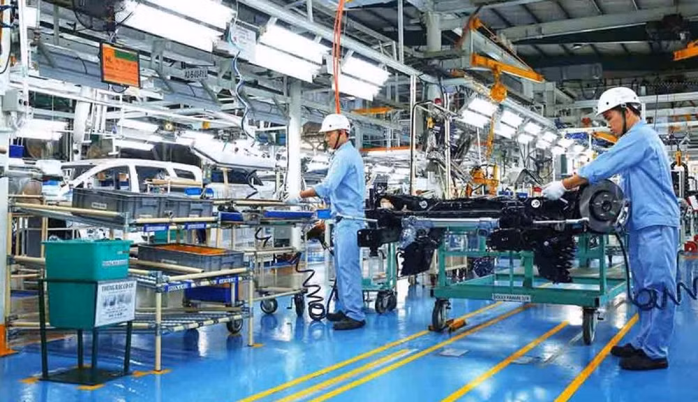 PM urges business, production ramp-up ảnh 1