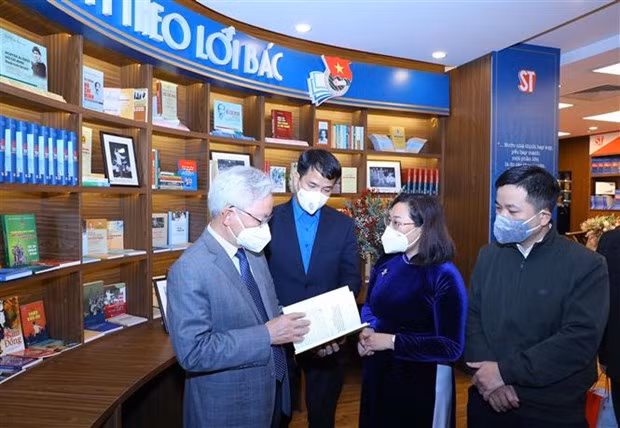 Official emphasises importance of protecting Party’s ideological foundation ảnh 1