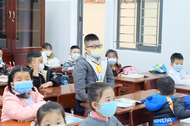 Only close contacts must quarantine if positive cases found in schools ảnh 1