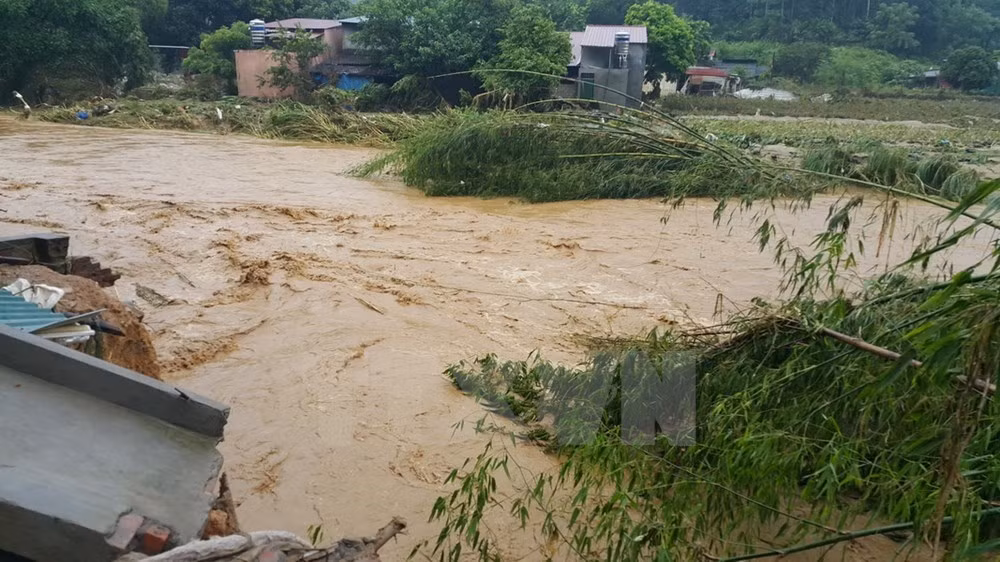 PM urges measures to address flood consequences ảnh 1 PM urges measures to address flood consequences ảnh 1
