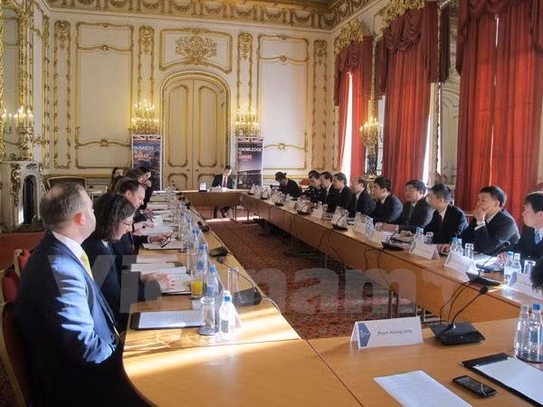 Vietnam, UK hold fifth strategic dialogue ảnh 1 Vietnam, UK hold fifth strategic dialogue ảnh 1