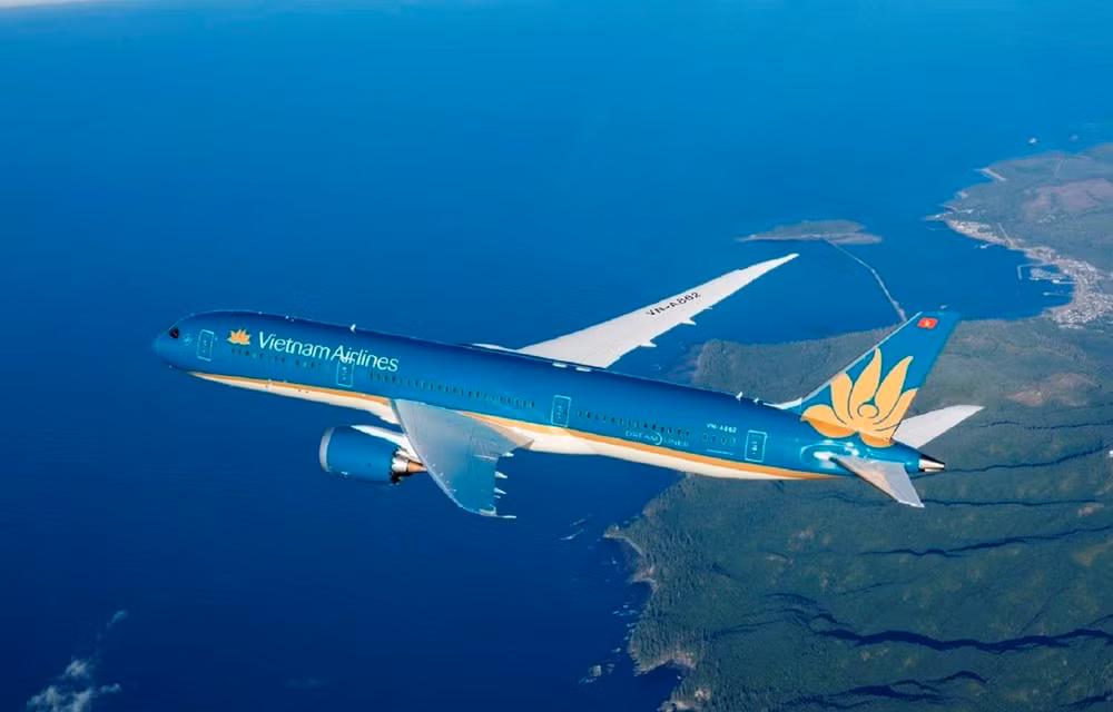 Vietnam Airlines reports higher revenue in first half ảnh 1