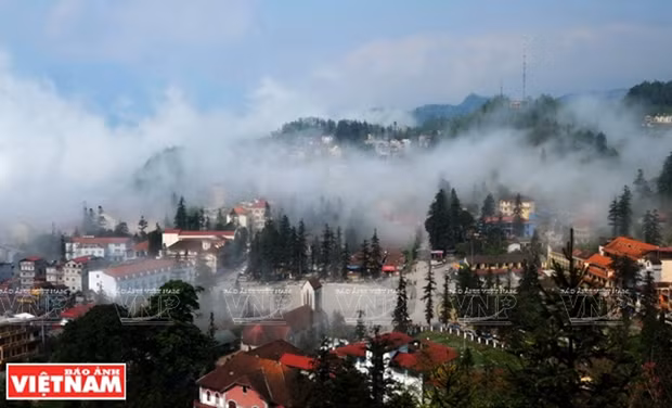 Lao Cai lures nearly 3 million tourists in six months ảnh 1