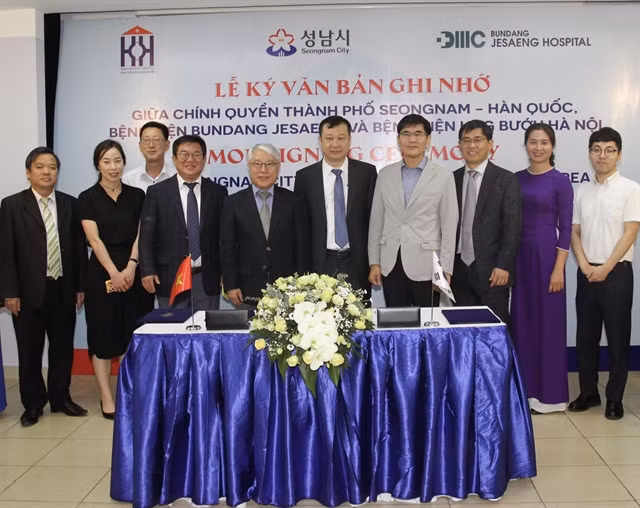 Hanoi Oncology Hospital signs deal with Korean partners ảnh 1