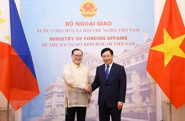 Vietnamese, Philippine foreign ministers hold talks ảnh 1 Vietnamese, Philippine foreign ministers hold talks ảnh 1
