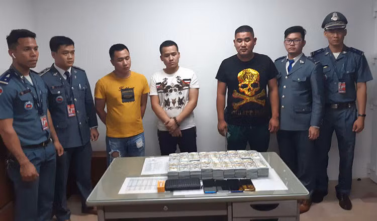Cambodia discovers illegal money transport cases ảnh 1