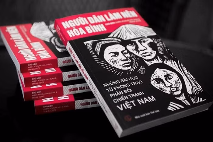 Vietnamese version of anti-Vietnam war movement book launched ảnh 1