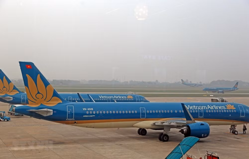 Airlines adjust flights scheduled on July 4 due to storm Mun ảnh 1