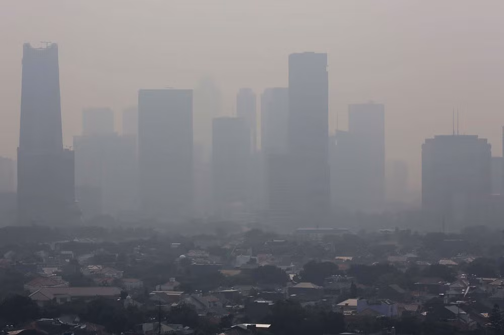 Indonesia’s capital city faces severe air pollution ảnh 1 Indonesia’s capital city faces severe air pollution ảnh 1