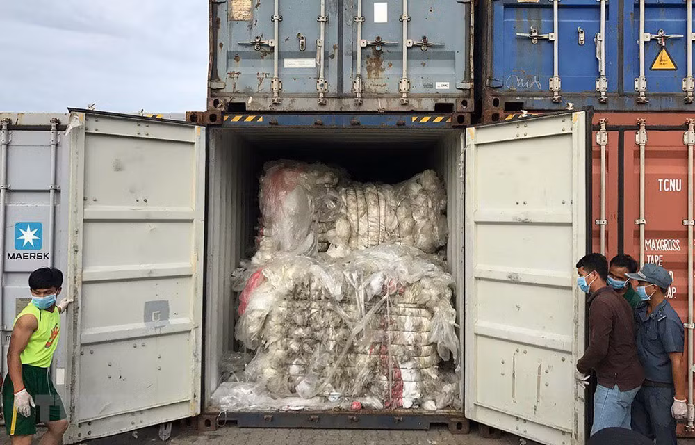 83 containers of plastic waste found in Cambodia ảnh 1 83 containers of plastic waste found in Cambodia ảnh 1