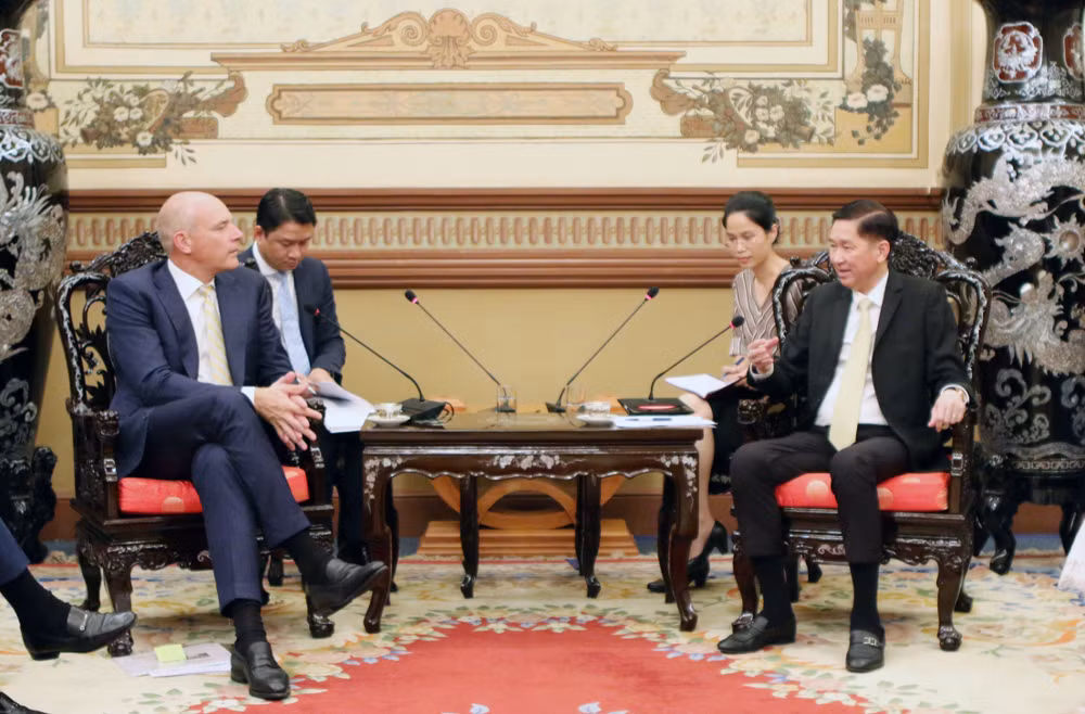 Swiss firms interested in HCM City's smart urban development ảnh 1
