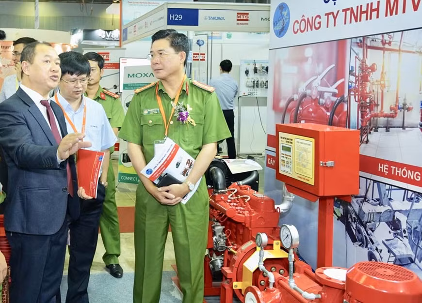 Expo on fire safety, rescue, smart building returns to HCM City ảnh 1
