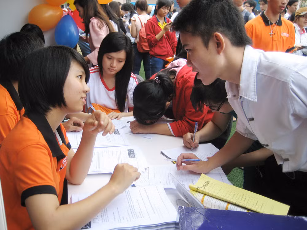 Seminar talks “Skills to Succeed” for youngsters ảnh 1 Seminar talks “Skills to Succeed” for youngsters ảnh 1