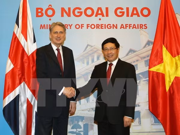 Vietnam, UK mull over ways to foster strategic partnership ảnh 1
